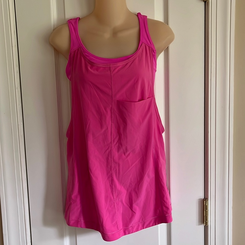 Lululemon tank size 6